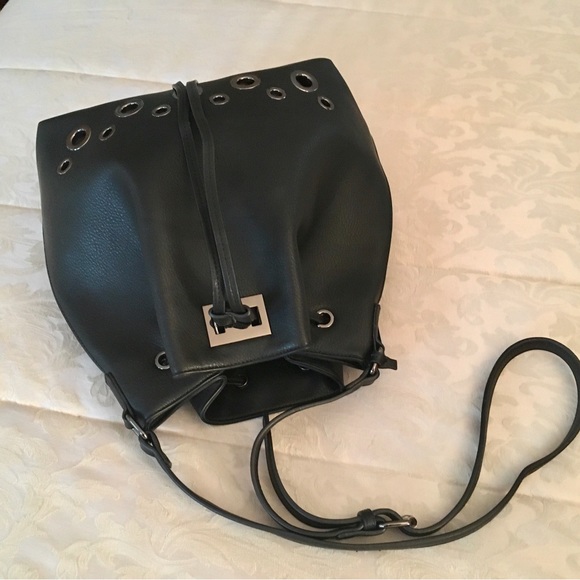 Maude Vivante Awesome 🤩 Grommetted Feather-light Bucket Bag - Picture 9 of 11